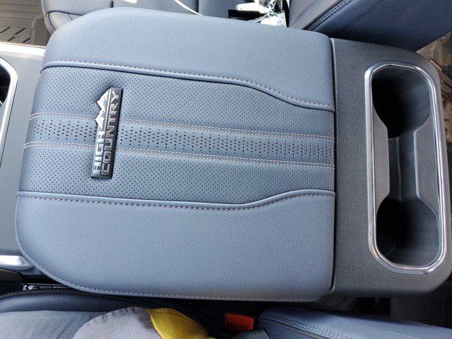 2026 Chevrolet Silverado 2500HD Crew Cab, Standard Bed, High Country, 4WD