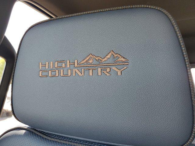 2026 Chevrolet Silverado 2500HD Crew Cab, Standard Bed, High Country, 4WD