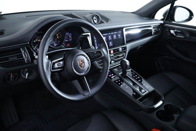2025 Porsche Macan 4DR AWD