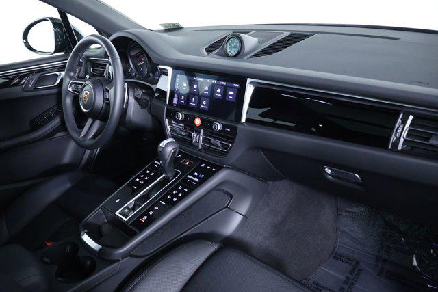 2025 Porsche Macan 4DR AWD