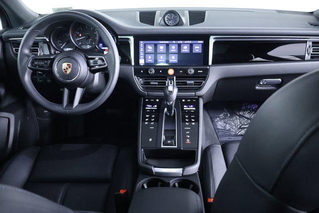 2025 Porsche Macan 4DR AWD