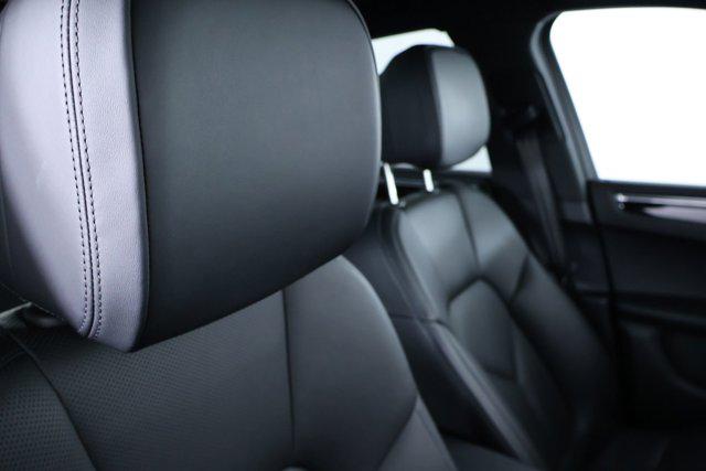 2025 Porsche Macan 4DR AWD