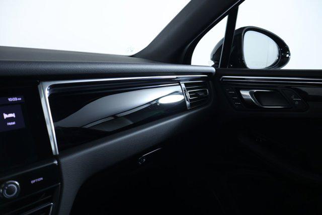2025 Porsche Macan 4DR AWD