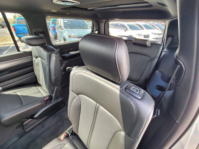 2026 Jeep Grand Wagoneer 4x2