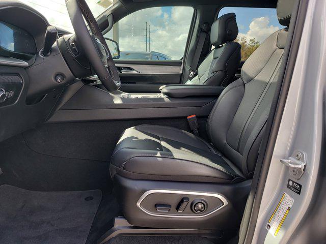 2026 Jeep Grand Wagoneer 4x2
