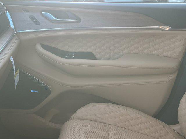2026 Jeep Grand Cherokee L Summit 4x4