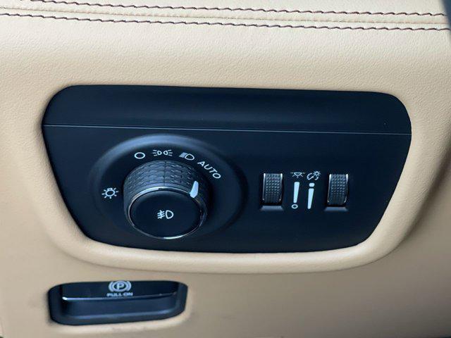 2026 Jeep Grand Cherokee L Summit 4x4
