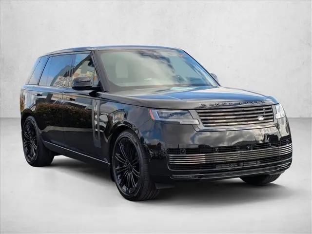 2026 Land Rover Range Rover P615 SV