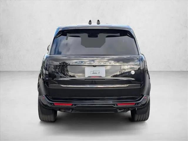 2026 Land Rover Range Rover P615 SV