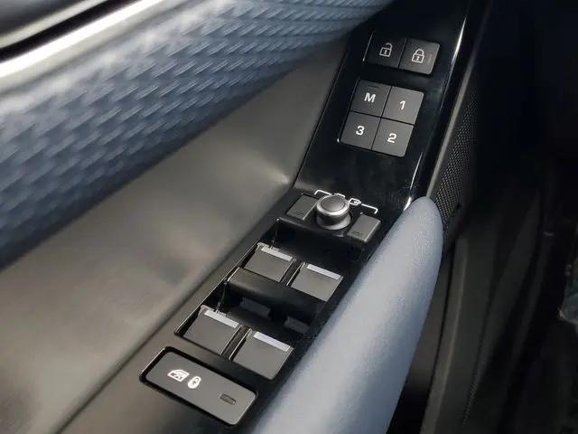 2023 Land Rover Range Rover Velar P340 R-Dynamic S MHEV