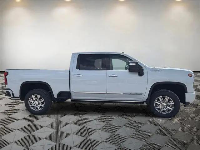 2026 Chevrolet Silverado 2500HD Crew Cab, Standard Bed, High Country, 4WD