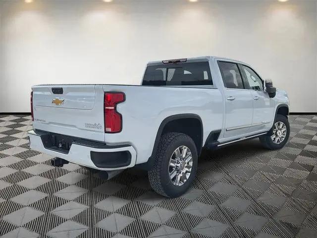 2026 Chevrolet Silverado 2500HD Crew Cab, Standard Bed, High Country, 4WD