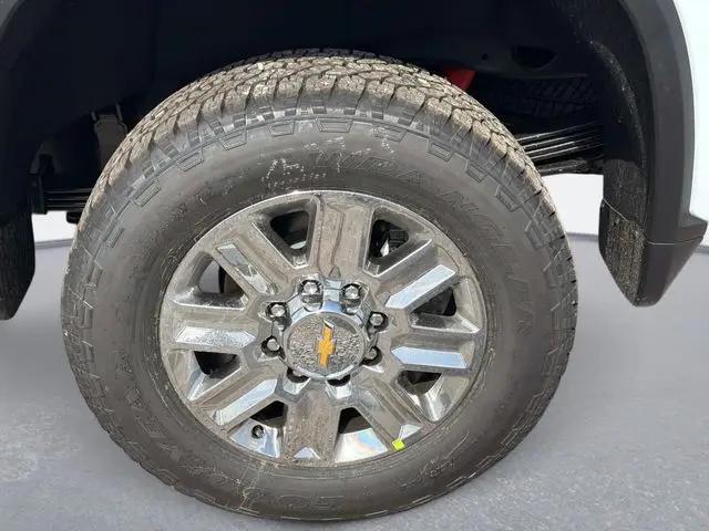 2026 Chevrolet Silverado 2500HD Crew Cab, Standard Bed, High Country, 4WD