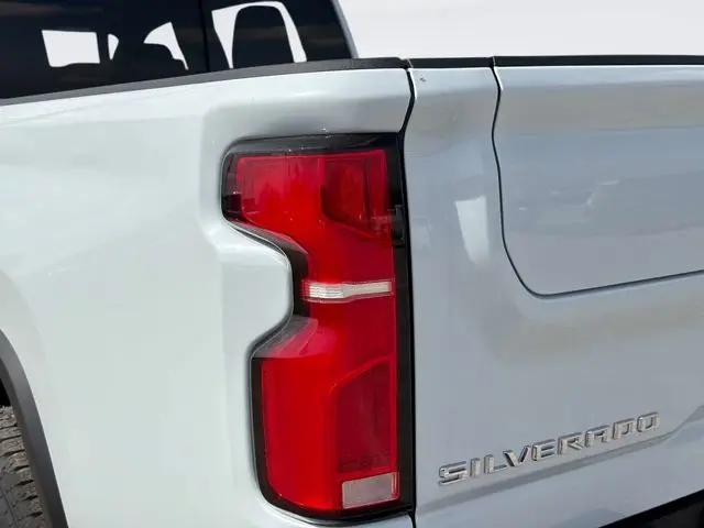 2026 Chevrolet Silverado 2500HD Crew Cab, Standard Bed, High Country, 4WD