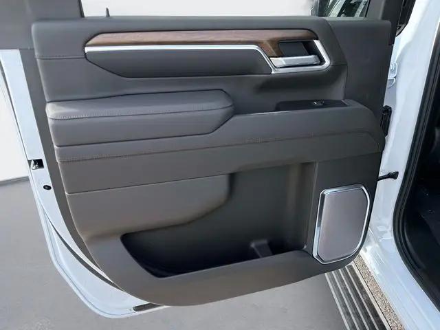 2026 Chevrolet Silverado 2500HD Crew Cab, Standard Bed, High Country, 4WD