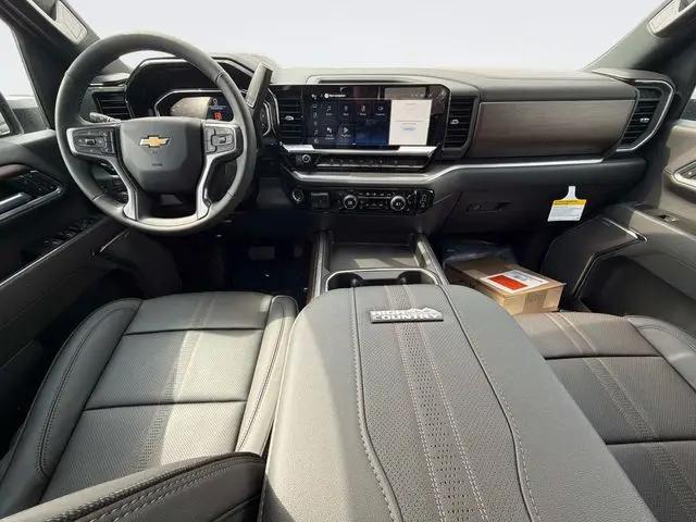 2026 Chevrolet Silverado 2500HD Crew Cab, Standard Bed, High Country, 4WD