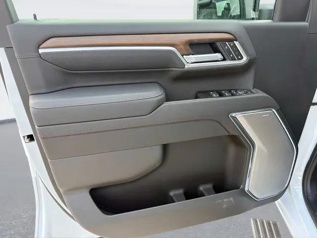 2026 Chevrolet Silverado 2500HD Crew Cab, Standard Bed, High Country, 4WD