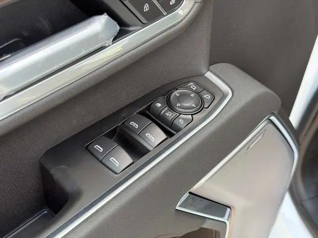 2026 Chevrolet Silverado 2500HD Crew Cab, Standard Bed, High Country, 4WD