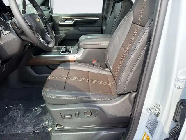 2026 Chevrolet Silverado 2500HD Crew Cab, Standard Bed, High Country, 4WD