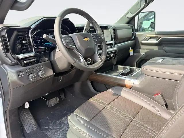 2026 Chevrolet Silverado 2500HD Crew Cab, Standard Bed, High Country, 4WD