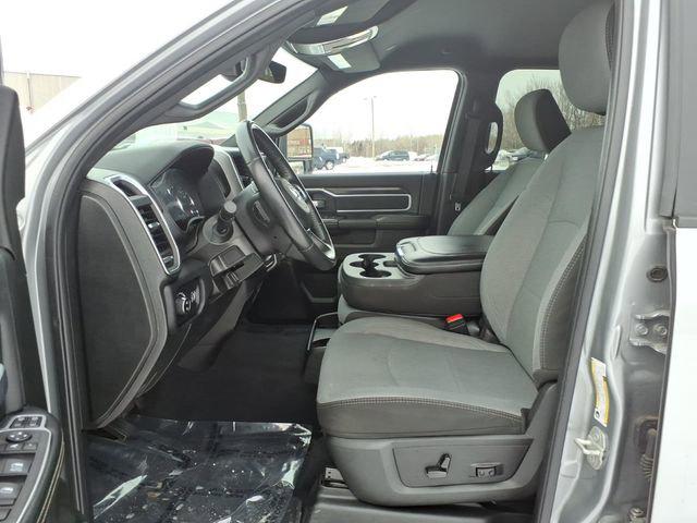 2024 Ram 3500 Big Horn Crew Cab 4x4 8' Box