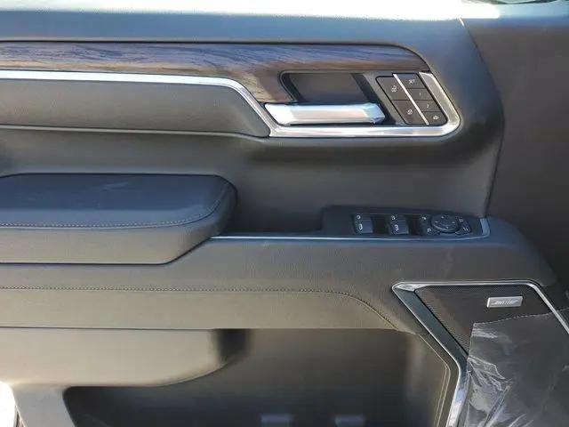 2026 GMC Sierra 1500 Crew Cab, Short Bed, SLT, 4WD