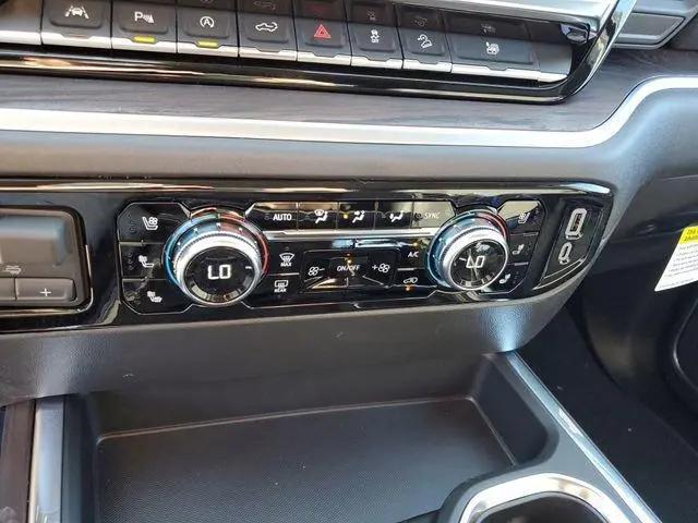 2026 GMC Sierra 1500 Crew Cab, Short Bed, SLT, 4WD