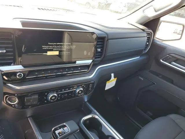 2026 GMC Sierra 1500 Crew Cab, Short Bed, SLT, 4WD