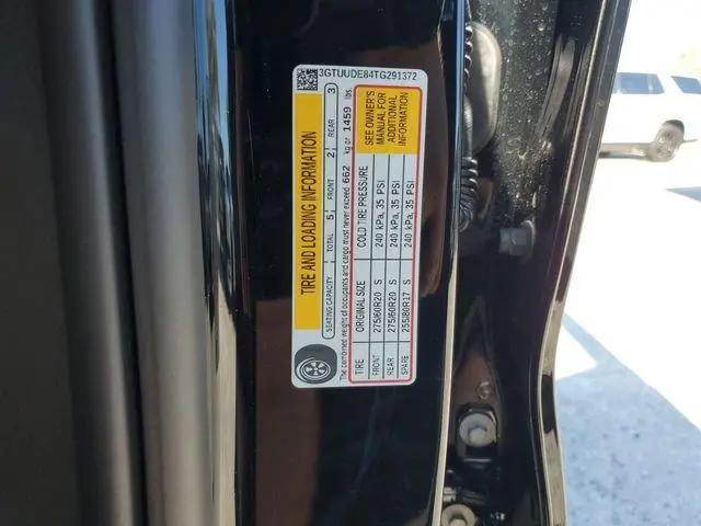 2026 GMC Sierra 1500 Crew Cab, Short Bed, SLT, 4WD