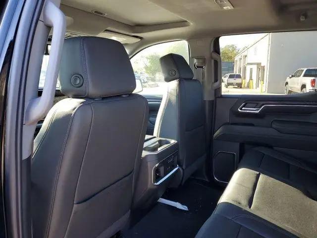 2026 GMC Sierra 1500 Crew Cab, Short Bed, SLT, 4WD