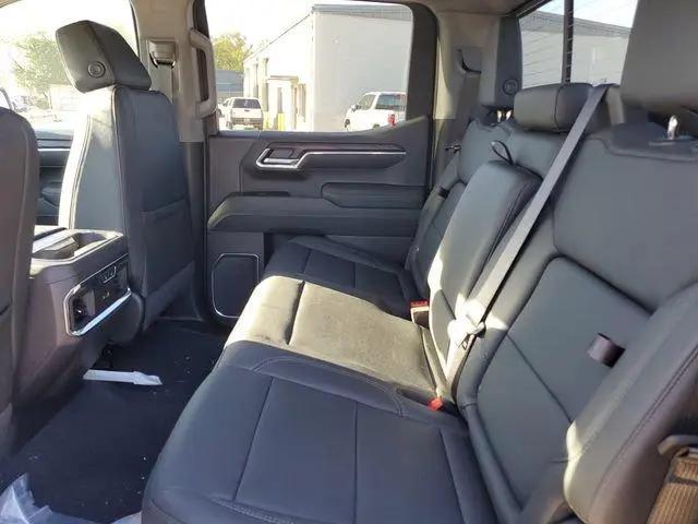 2026 GMC Sierra 1500 Crew Cab, Short Bed, SLT, 4WD