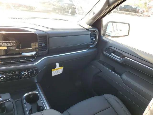 2026 GMC Sierra 1500 Crew Cab, Short Bed, SLT, 4WD
