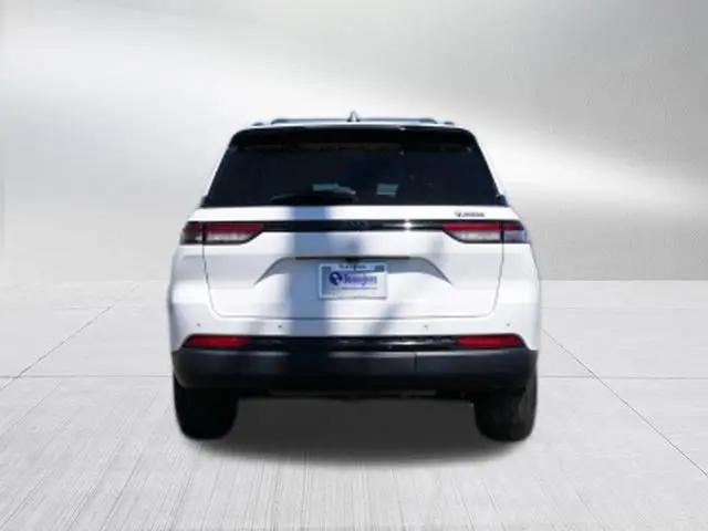 2023 Jeep Grand Cherokee Altitude 4x2