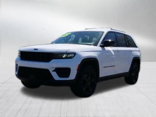 2023 Jeep Grand Cherokee Altitude 4x2
