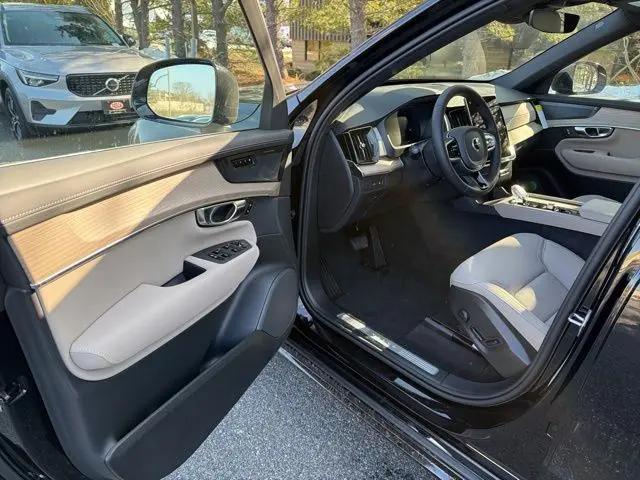 2026 Volvo XC90 Plug-In Hybrid Plus, T8 AWD, Electric/Gasoline, Bright, 6 Seats