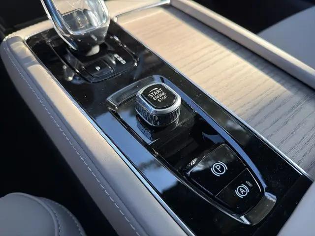 2026 Volvo XC90 Plug-In Hybrid Plus, T8 AWD, Electric/Gasoline, Bright, 6 Seats