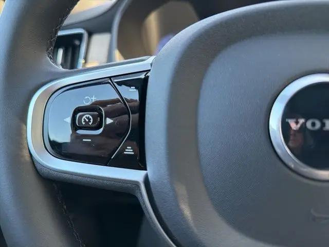 2026 Volvo XC90 Plug-In Hybrid Plus, T8 AWD, Electric/Gasoline, Bright, 6 Seats