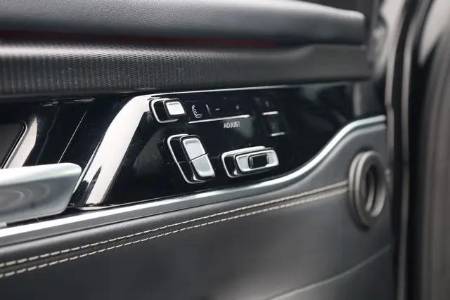 2024 Jeep Grand Wagoneer L Series II 4x4