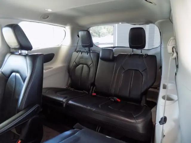 2022 Chrysler Pacifica Hybrid Touring L