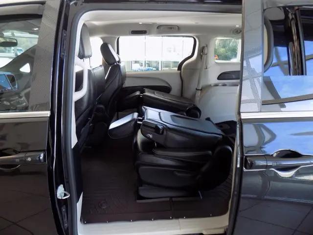 2022 Chrysler Pacifica Hybrid Touring L