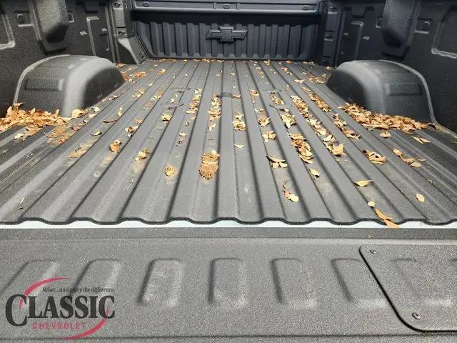 2026 Chevrolet Silverado 3500HD Crew Cab, Long Bed, LT Dual Rear Wheel, RWD