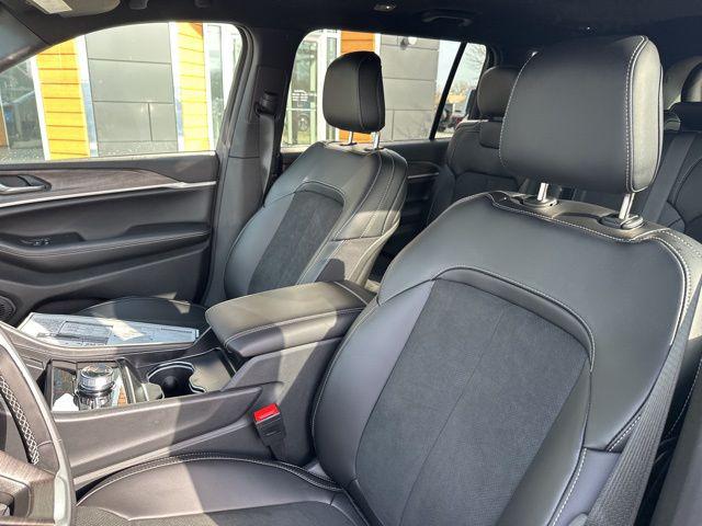2026 Jeep Grand Cherokee L Altitude 4x4