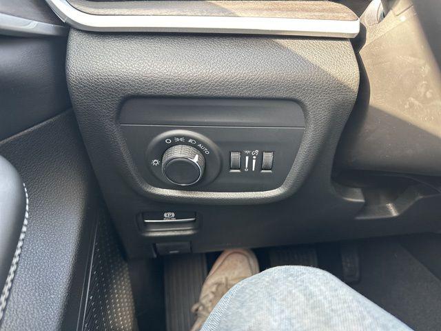 2026 Jeep Grand Cherokee L Altitude 4x4