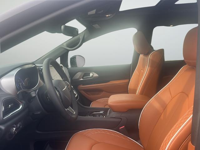 2026 Chrysler Pacifica Pinnacle AWD