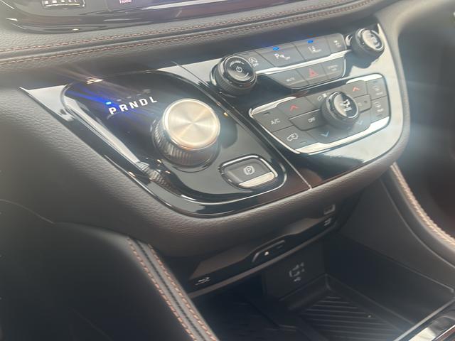 2026 Chrysler Pacifica Pinnacle AWD