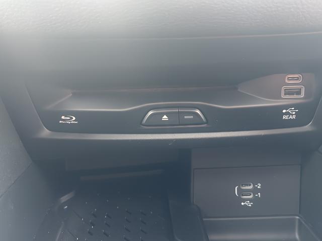2026 Chrysler Pacifica Pinnacle AWD