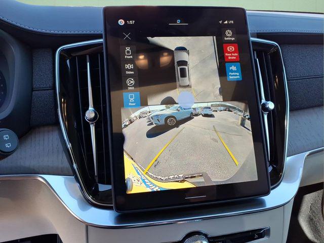 2026 Volvo XC90 Ultra, B6 AWD Gas (mild hybrid), Gasoline, Bright, 7 Seats