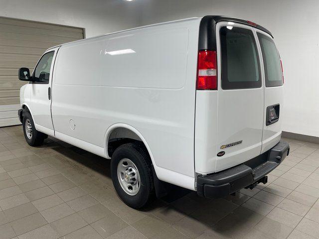 2026 Chevrolet Express Cargo Van 2500 Regular Wheelbase, WT, RWD