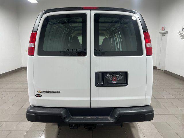 2026 Chevrolet Express Cargo Van 2500 Regular Wheelbase, WT, RWD