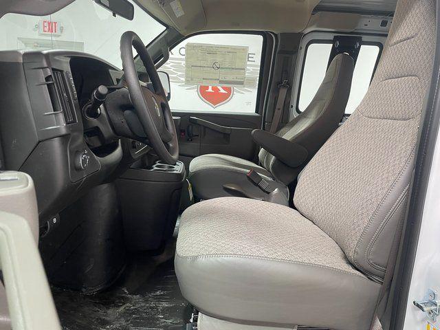 2026 Chevrolet Express Cargo Van 2500 Regular Wheelbase, WT, RWD
